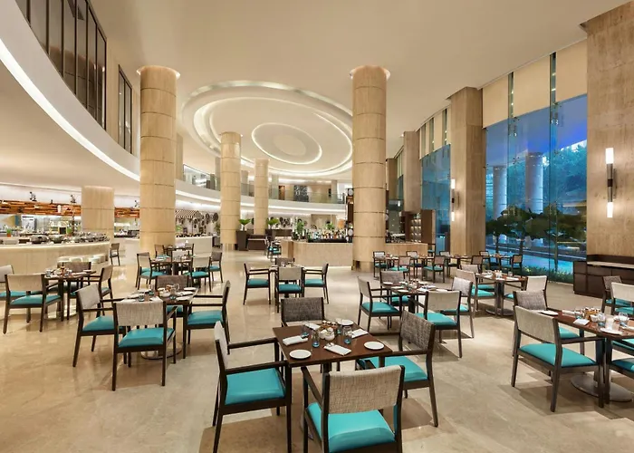 Courtyard By Marriott Mumbai International Airport Hotel